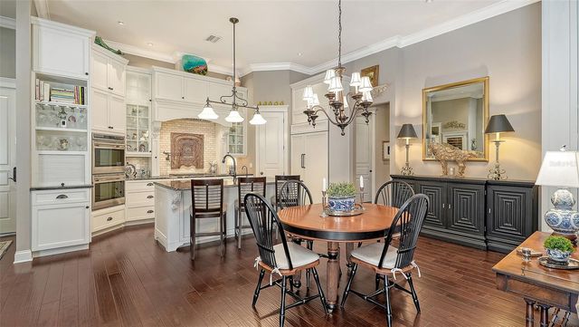 1732 CUNLIFF LANE, Sarasota, FL 34239