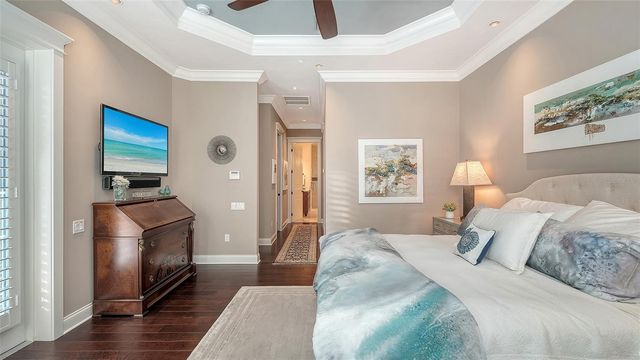 1732 CUNLIFF LANE, Sarasota, FL 34239