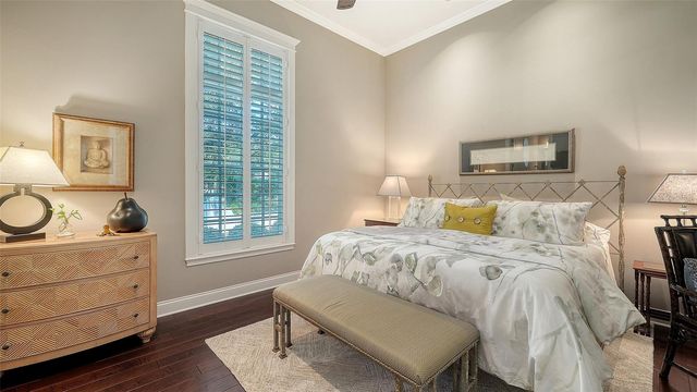 1732 CUNLIFF LANE, Sarasota, FL 34239