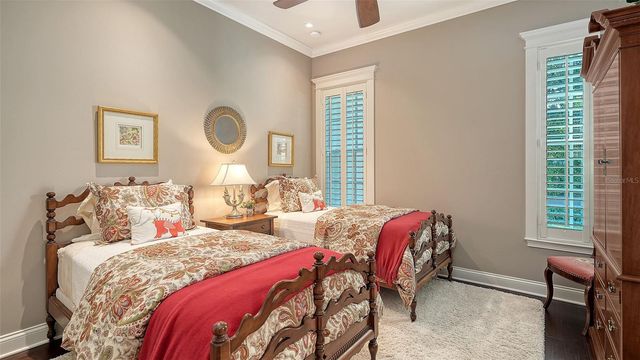 1732 CUNLIFF LANE, Sarasota, FL 34239