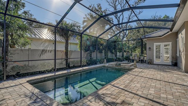 1732 CUNLIFF LANE, Sarasota, FL 34239