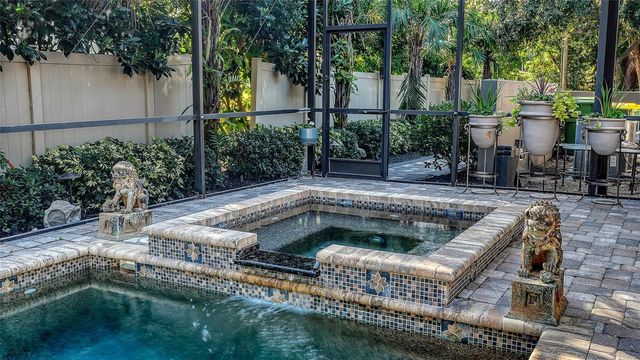 1732 CUNLIFF LANE, Sarasota, FL 34239