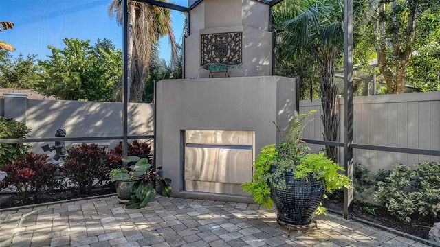 1732 CUNLIFF LANE, Sarasota, FL 34239