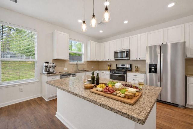 2107 Parnevik Place, Conroe, TX 77304