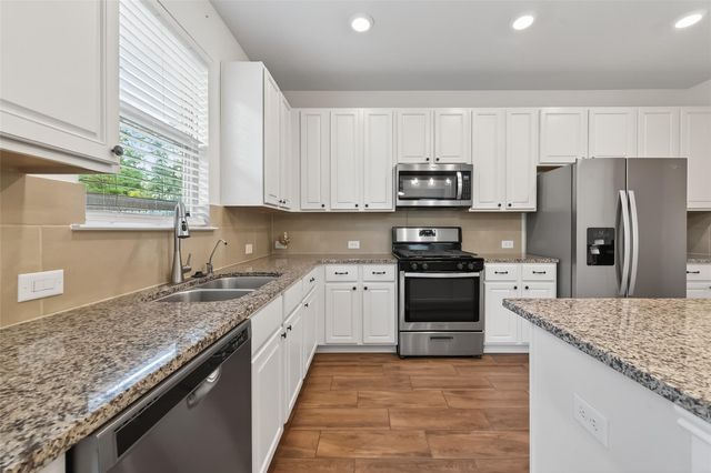 2107 Parnevik Place, Conroe, TX 77304