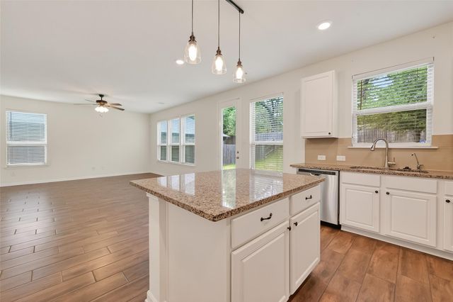 2107 Parnevik Place, Conroe, TX 77304