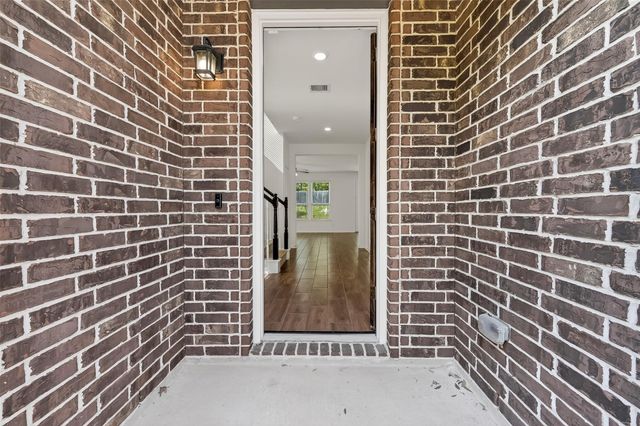 2107 Parnevik Place, Conroe, TX 77304