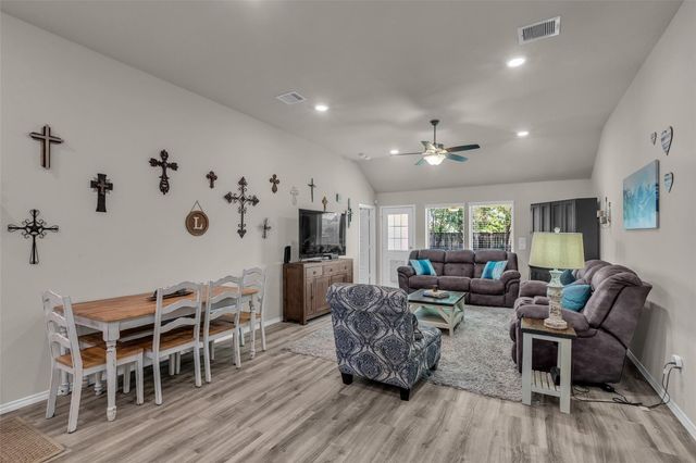 2214 Brickfielder Lane, Baytown, TX 77523