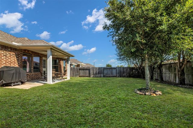 2214 Brickfielder Lane, Baytown, TX 77523