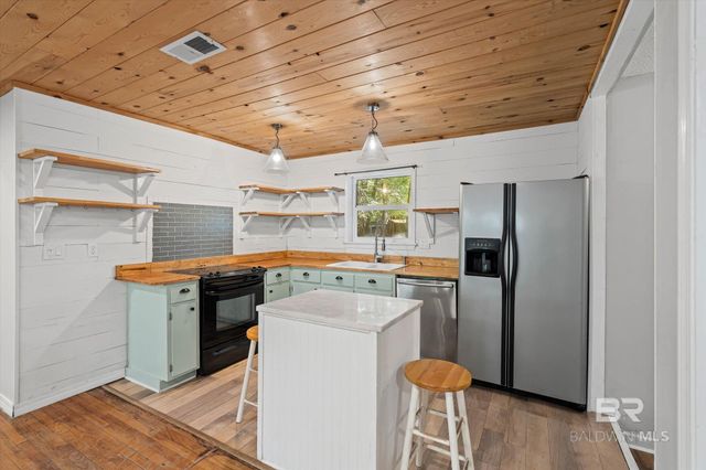 556 Middle Street, Fairhope, AL 36532