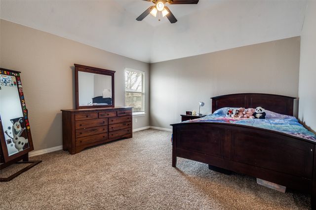 5717 Almond Lane, Fort Worth, TX 76244