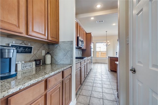 5717 Almond Lane, Fort Worth, TX 76244