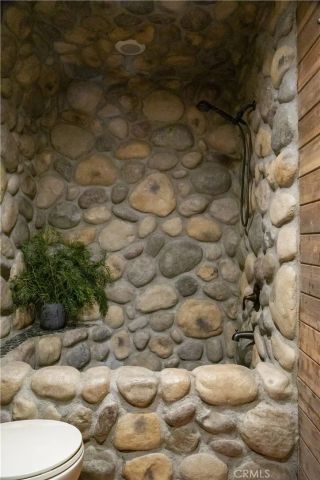 27710 West Shore Road, Lake Arrowhead, CA 92352