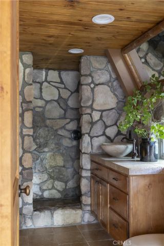 27710 West Shore Road, Lake Arrowhead, CA 92352