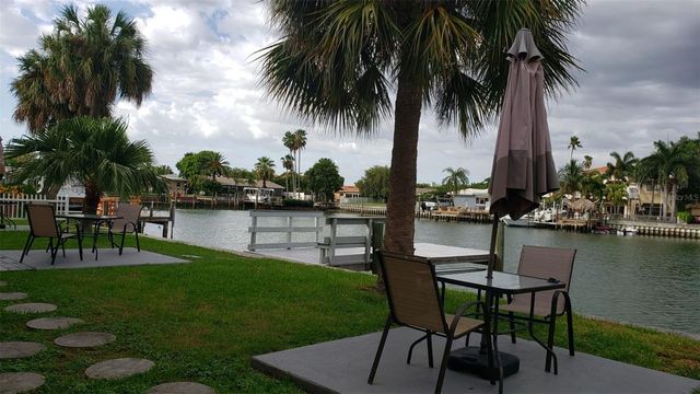 11955 3RD STREET E 1, Treasure Island, FL 33706