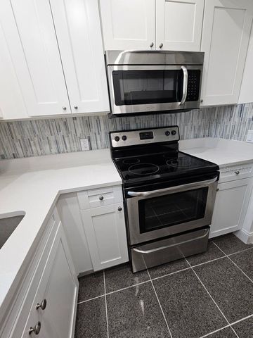 11955 3RD STREET E 1, Treasure Island, FL 33706