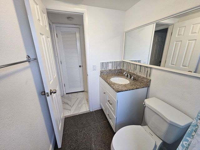 11955 3RD STREET E 1, Treasure Island, FL 33706