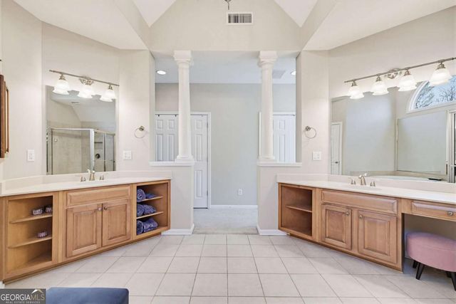 5110 Parkwood Oaks Lane, Smyrna, GA 30126