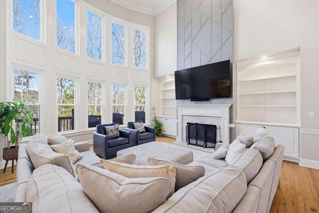 5110 Parkwood Oaks Lane, Smyrna, GA 30126