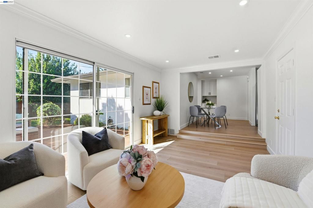 Image 12 of property listing at 4572 Theresa Ave, Fremont, CA 94538