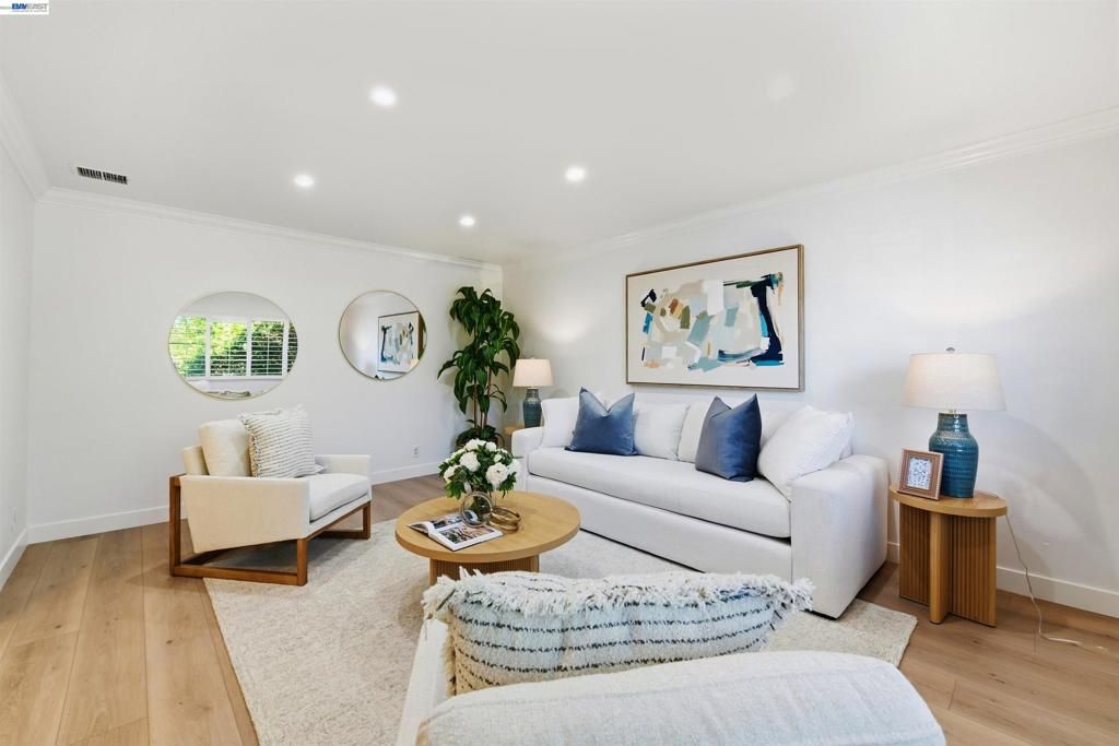 Image 3 of property listing at 4572 Theresa Ave, Fremont, CA 94538