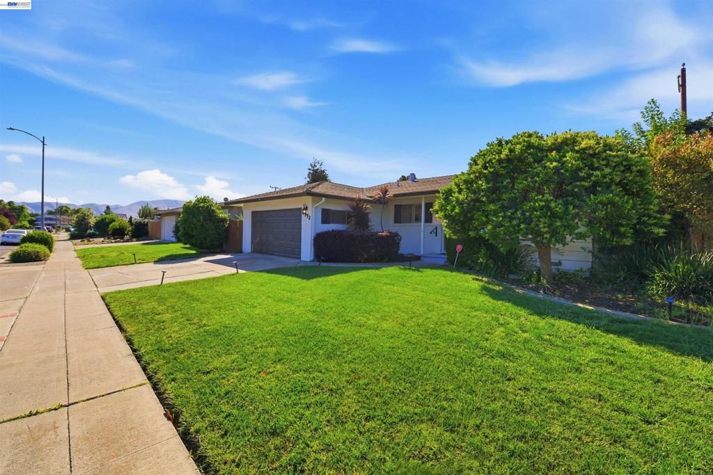 Image 35 of property listing at 4572 Theresa Ave, Fremont, CA 94538