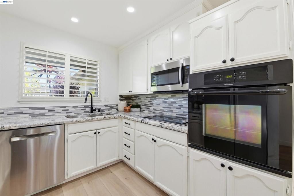 Image 6 of property listing at 4572 Theresa Ave, Fremont, CA 94538