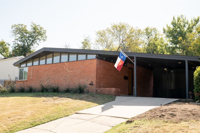 3259 Binyon Street, Fort Worth, TX 76133