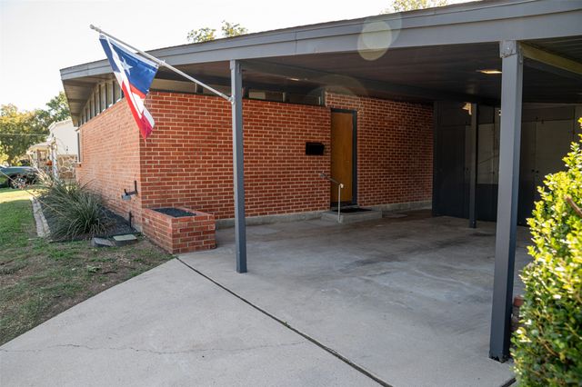 3259 Binyon Street, Fort Worth, TX 76133