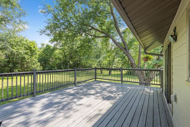 535 Nordic Lane, Troy Twp, WI 54016