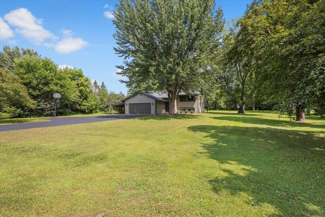 535 Nordic Lane, Troy Twp, WI 54016