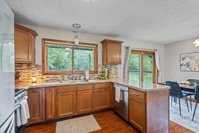 535 Nordic Lane, Troy Twp, WI 54016