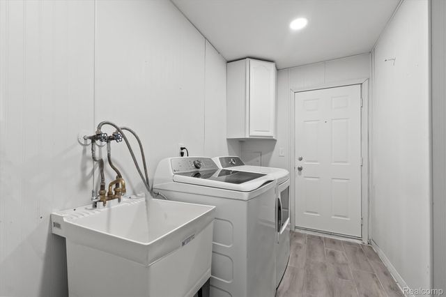 30684 Gladys Avenue, Westland, MI 48185