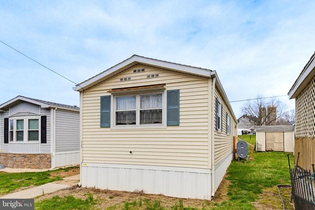 15 CONESTOGA MNR, Leola, PA 17540