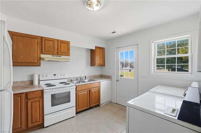 421 West LN, Virginia Beach, VA 23454