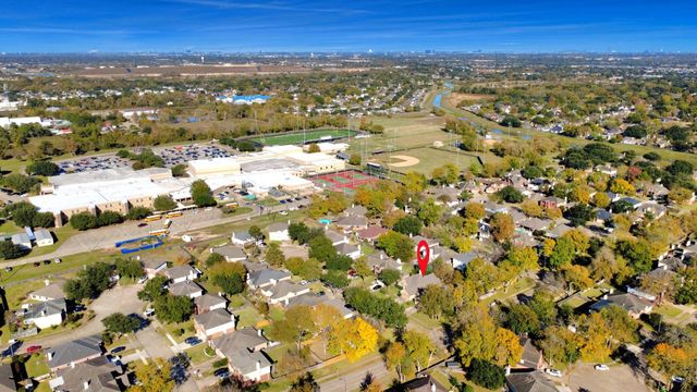 16827 Dunbar Grove Court, Sugar Land, TX 77498