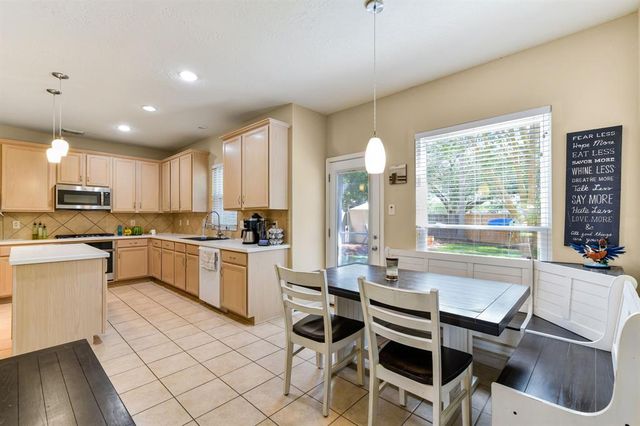 1415 Sunset Bay Court, Seabrook, TX 77586