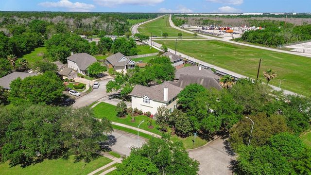 1415 Sunset Bay Court, Seabrook, TX 77586