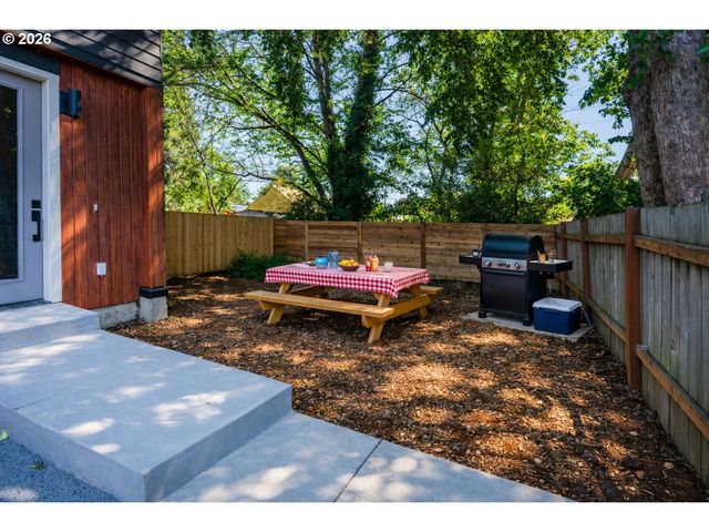 5122 Se 66TH Ave, Portland, OR 97206