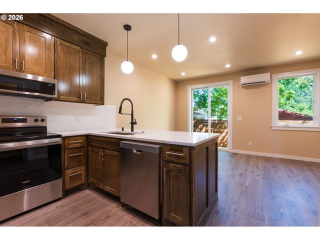 5122 Se 66TH Ave, Portland, OR 97206