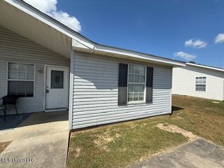 15123 Janus Road, B, D'iberville, MS 39540