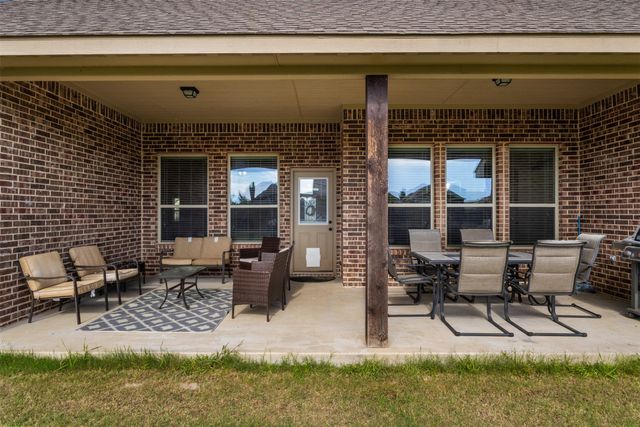129 High Vista Road, Decatur, TX 76234