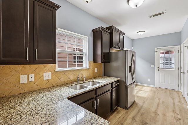 3027 Bienville Dr, Smyrna, TN 37167