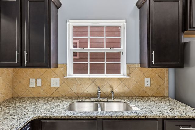 3027 Bienville Dr, Smyrna, TN 37167
