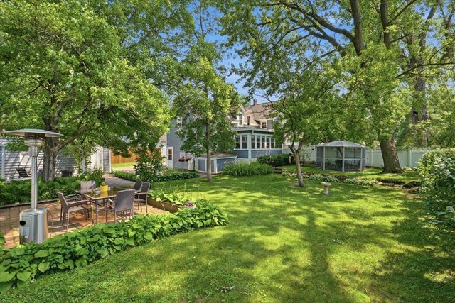 413 E 1st Street, New Richmond, WI 54017
