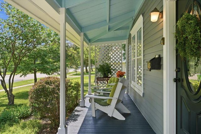 413 E 1st Street, New Richmond, WI 54017