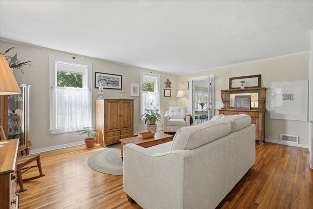 413 E 1st Street, New Richmond, WI 54017