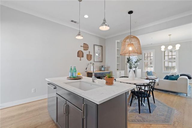 228 Dawson Drive, Woodstock, GA 30188