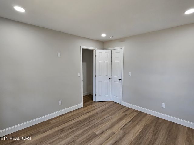 296 Greenwood Circle, Madisonville, TN 37354