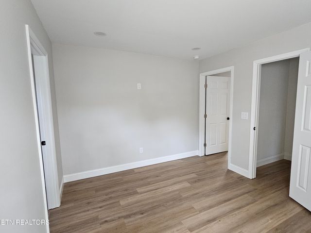 296 Greenwood Circle, Madisonville, TN 37354